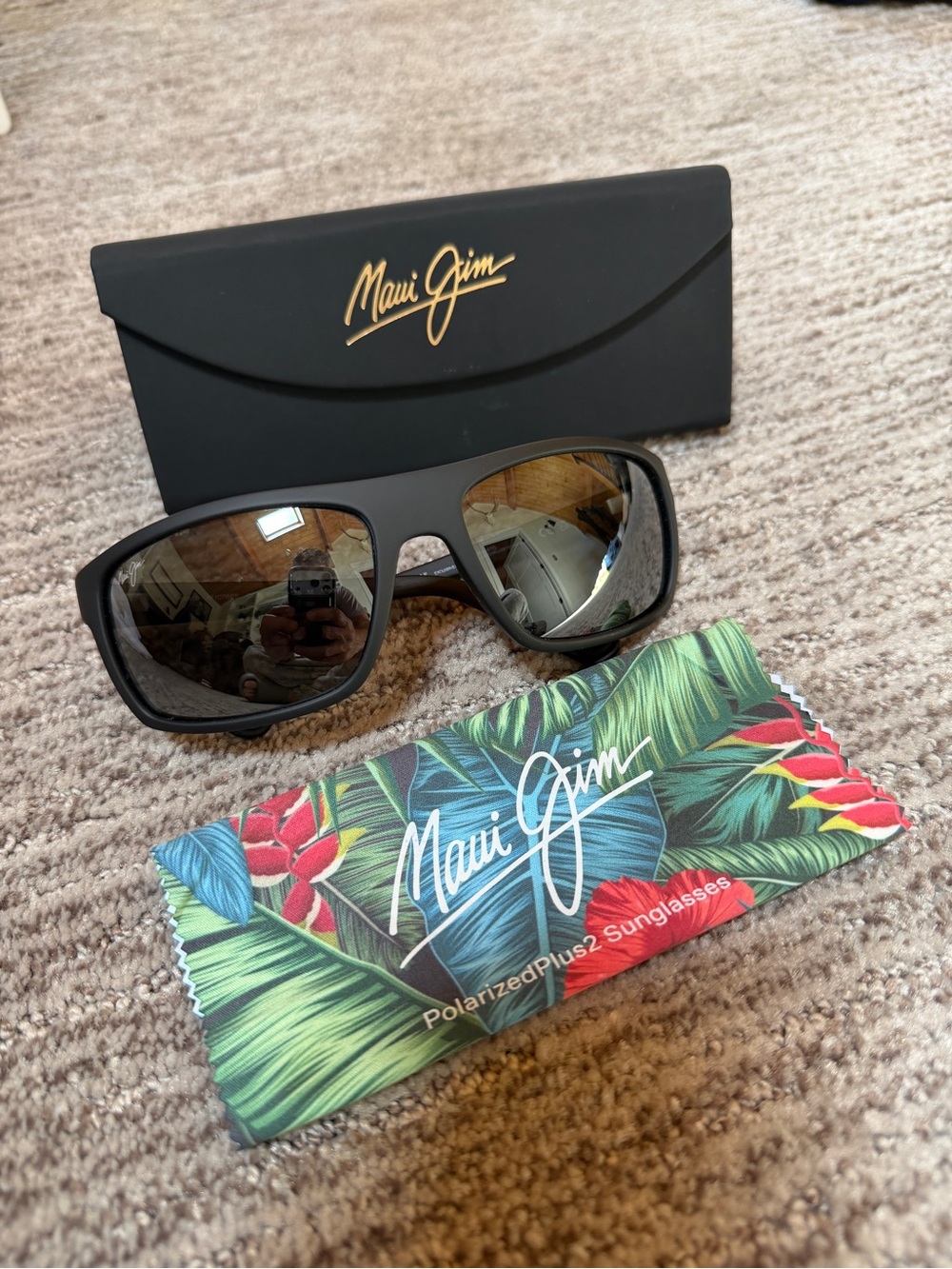 Maui Jim Men’s Polarized Sunglasses - Black Frame, Silver/Gray Lenses